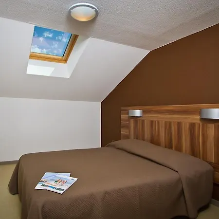 Vacanceole - Les Gentianes Aparthotel