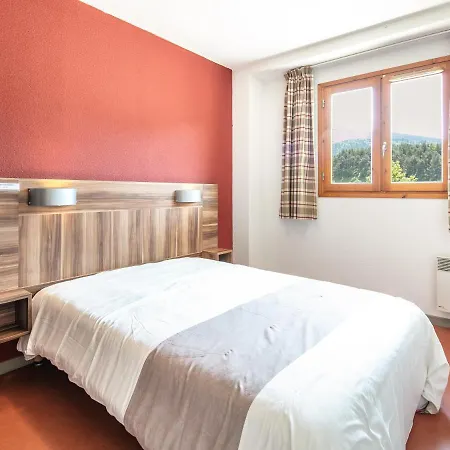 Vacanceole - Les Gentianes Aparthotel 2*