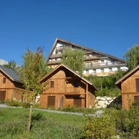 Vacanceole - Les Gentianes 2*