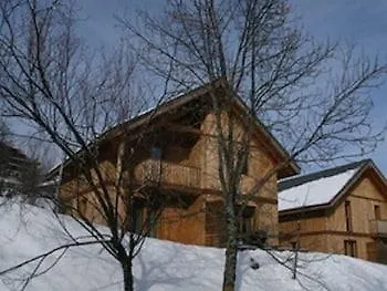 Vacanceole - Les Gentianes Aparthotel 2*