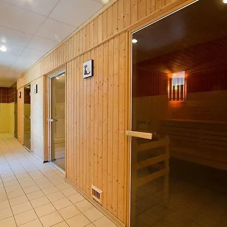 Vacanceole - Les Gentianes Aparthotel 2*